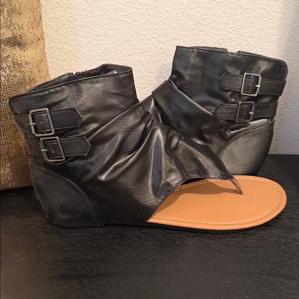 Black Leather Women's Thong Sandals